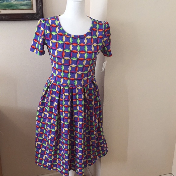 M/L LuLaRoe Amelia Dress - Picture 1 of 5